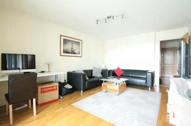 1 bed flat to rent - 2