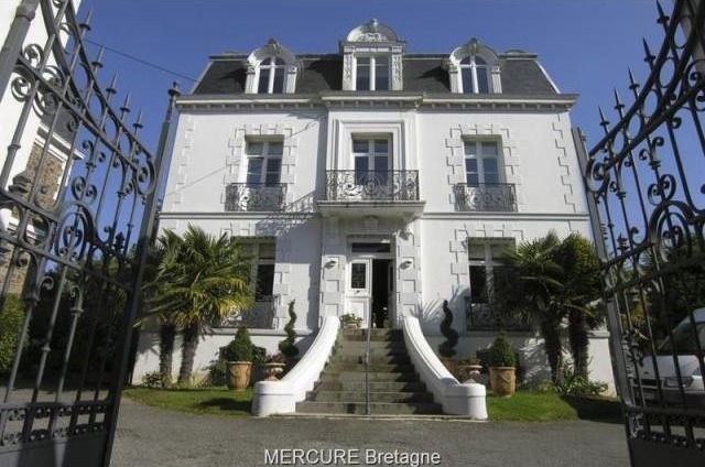 10 bedroom House For Sale: 35400 SAINT..