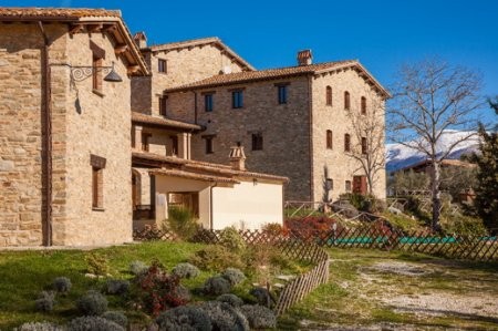 Perfectly Restored Umbrian Borgo - 2
