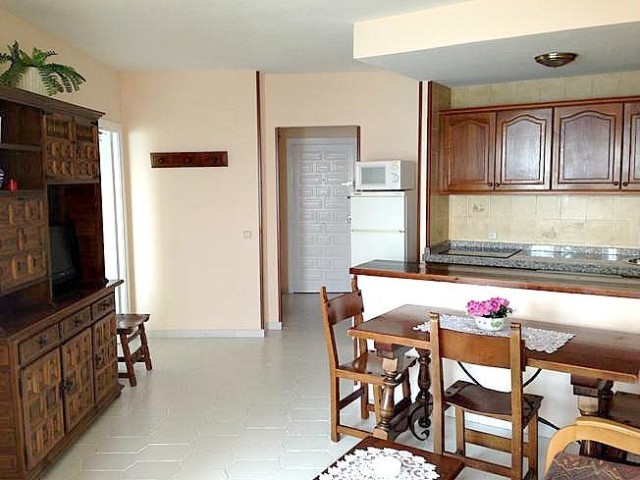 Apartment - LOCATION, LOCATION.. - 2