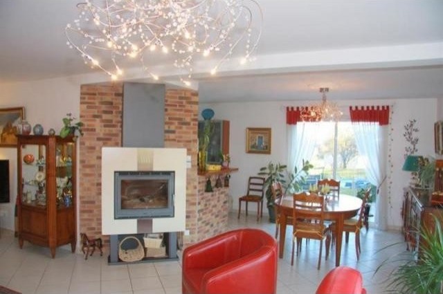 4 bedroom Villa For Sale: 03200 VICHY - 2