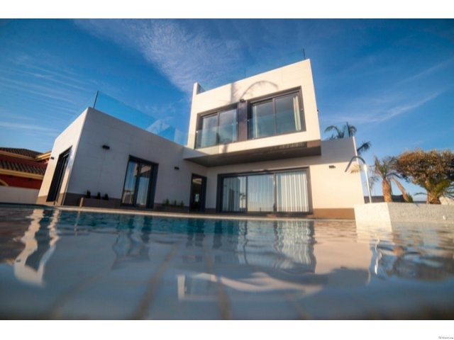 Detached for sale 749.000 € Costa..