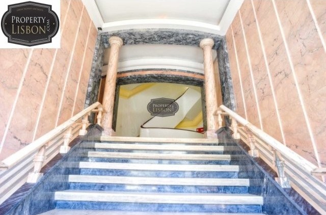 4 Bedroom Apartment in Lisbon, Great..