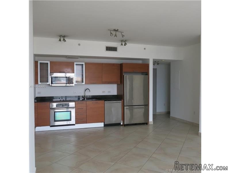 1 bedroom Flat For Sale: 3451 NE 1 AV #.. - 2