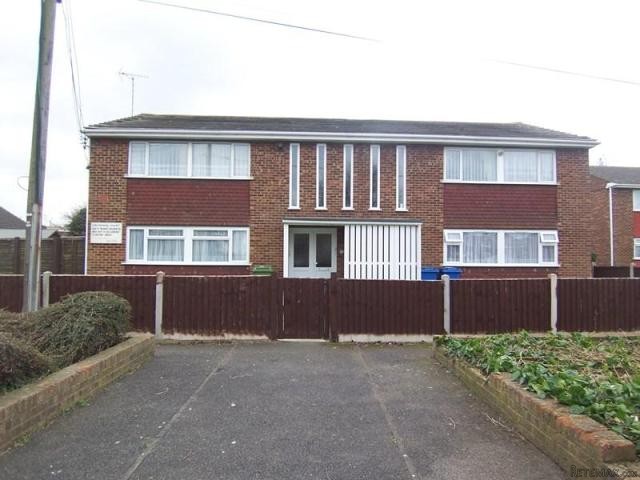2 bedroom flat in Minster On Sea..