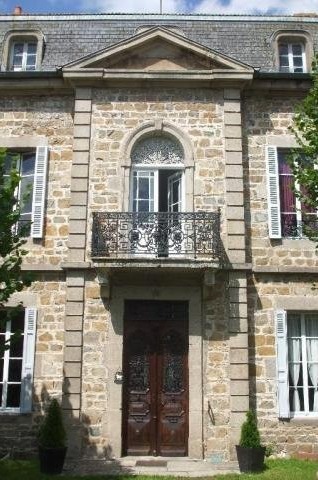 8 bedroom House For Sale: 42130 BOËN - 2