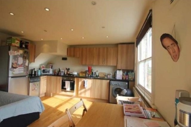 3 Bed Flat/Apartment To Let in London