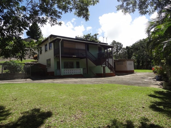 3 bedroom Property For Sale: The Rock..