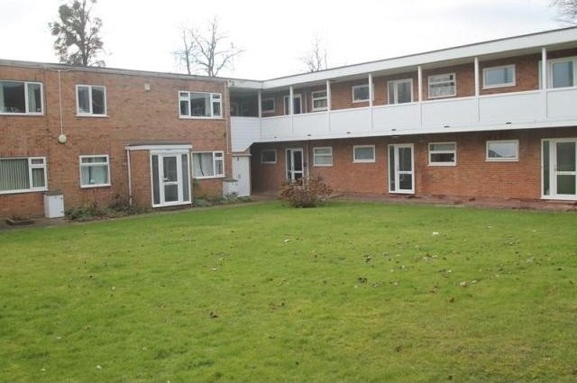 Unfurnished 2 bedroom Property For..