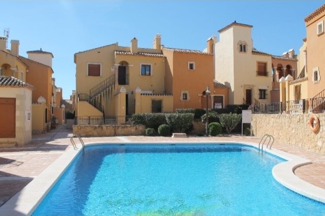 LOVELY GROUND FLOOR APARTMENT - 2
