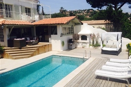 A spacious 5 bed villa, with large..