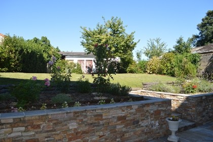 Ruffec townhouse with garden - 2