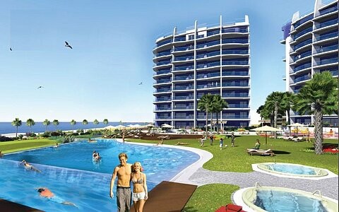 * LUXURY BEACHFRONT GROUND FLOOR..