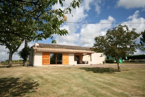 Lovely stone house with attached barn.. - 2