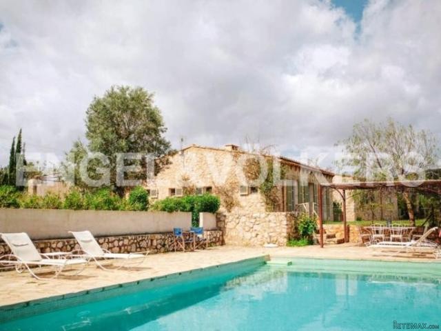 An elegant stone house with spectacular..