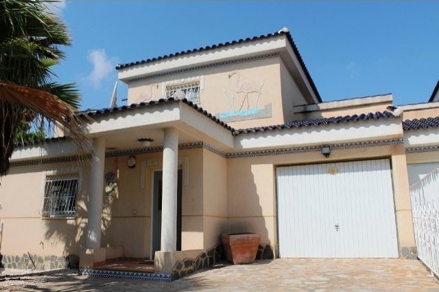 Link Detached with Indoor Pool