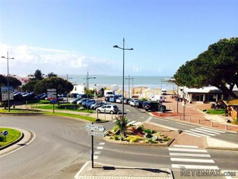 1 Bedroom - Apartment -..