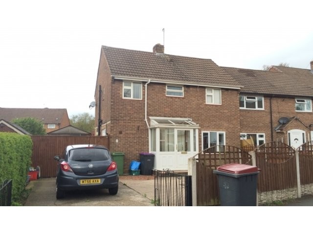 Well-Presented Three Bedroom End..