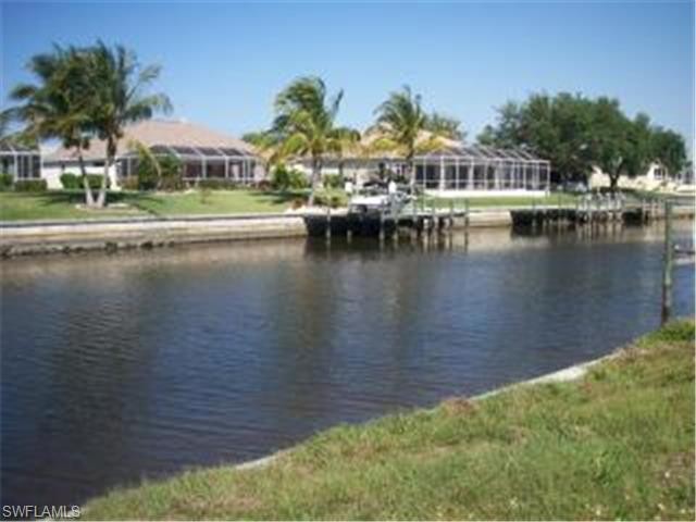 Land For Sale: Cape Coral, Florida