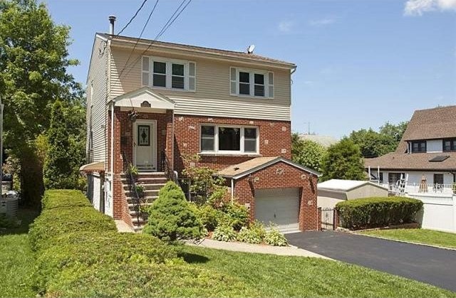 4 bedroom Residence For Sale: Yonkers..