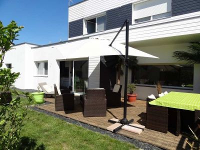 Contemporary Property, Great Location