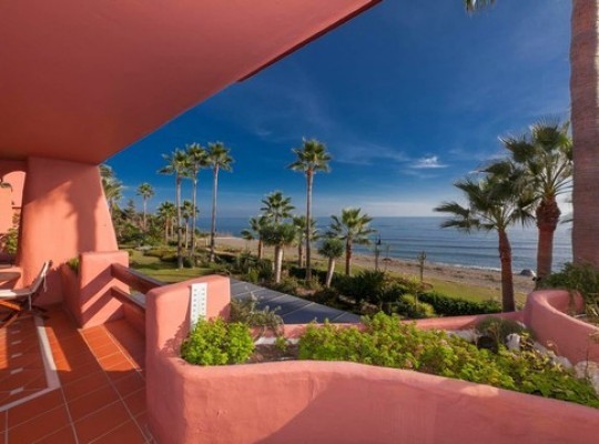 Apartment for sale in New Golden Mile..