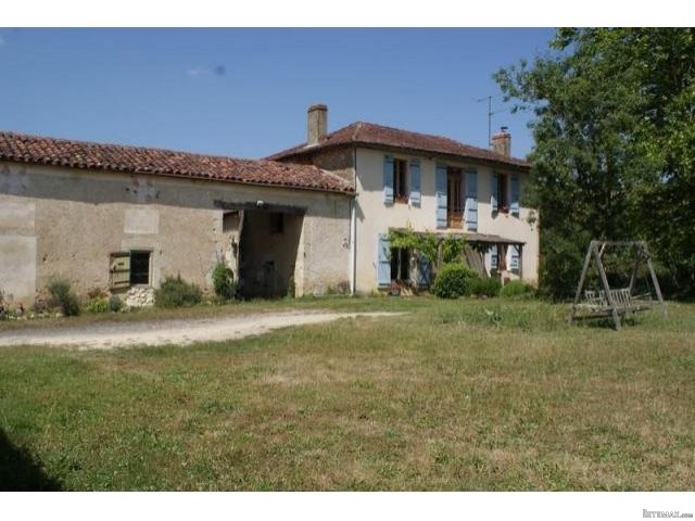 4 Bedroom Country House For Sale