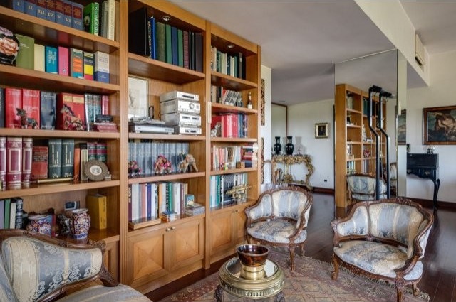 4 Bedrooms - Attic - For Sale - 2