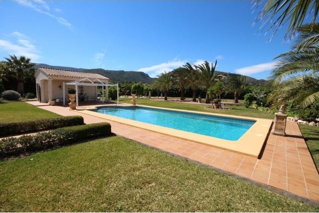 Finca for sale in Pedreguer - 2