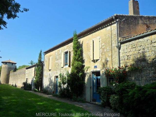 6 bedroom Character For Sale: 47230..