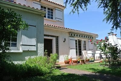 House Villa 6 Rooms