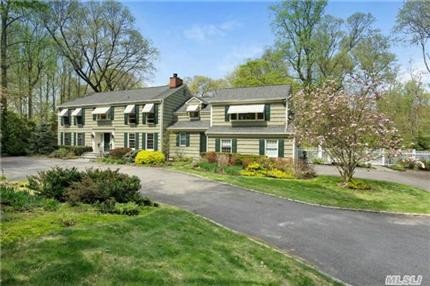 7 North Ct Oyster Bay Cove, NY 11771