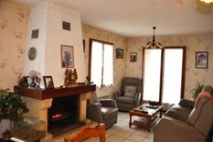 Quality Villa On A Quiet Street - 2