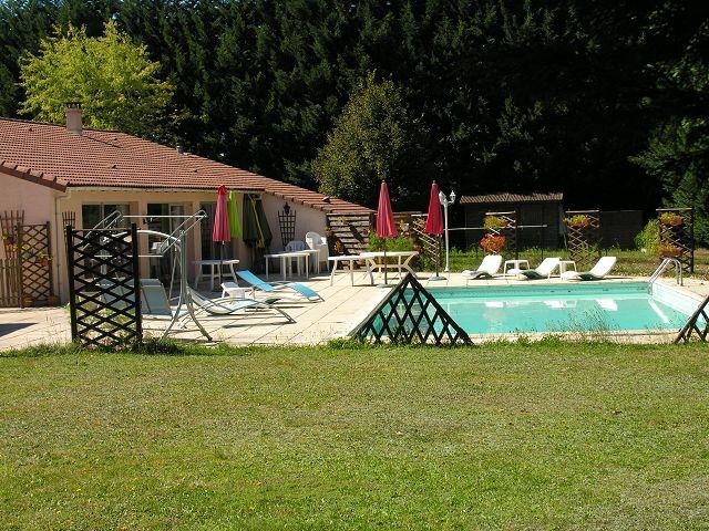 Vente Immeuble Augignac - 2
