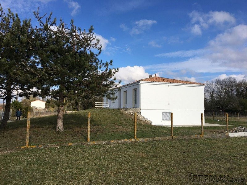 Villa With Land And Garage Set In.. - 2