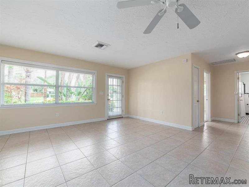 2 bedroom House For Sale: 2528 Croton.. - 2