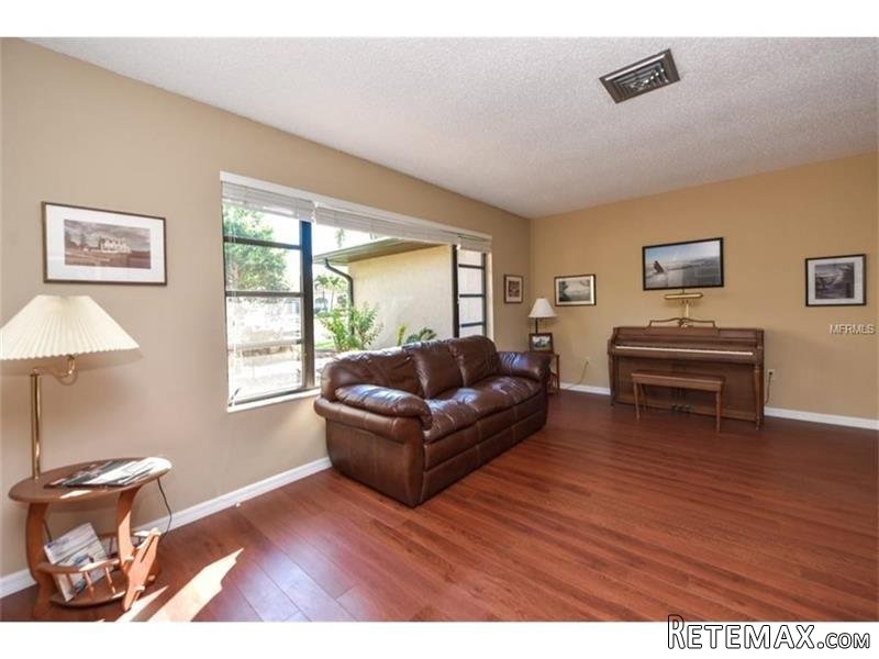 3 bedroom House For Sale: 3952 Coleman.. - 2