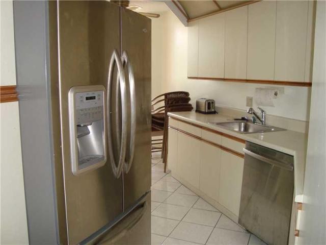 2 bedroom Flat For Sale: 3610 YACHT.. - 2