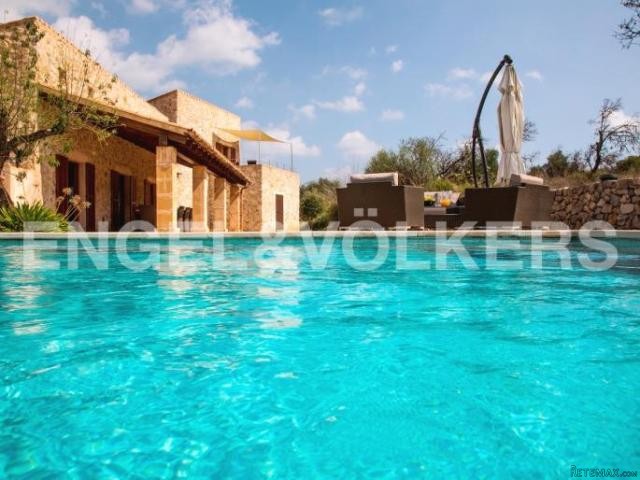 First level natural stone property