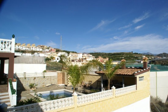Villa for Sale in Costa, Torrox 179.000..