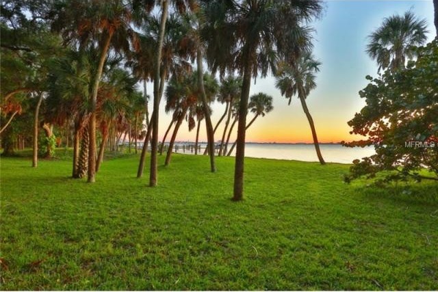 Land For Sale: 2115 Alameda Ave.. - 2