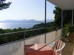 Spacious apartment with stunning sea..