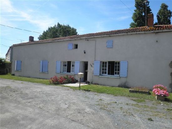 House 5 Minutes From a Nice Village