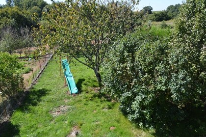 4 bed property to refresh close to.. - 2