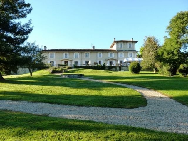 Superb property with gites, B & B, set.. - 2