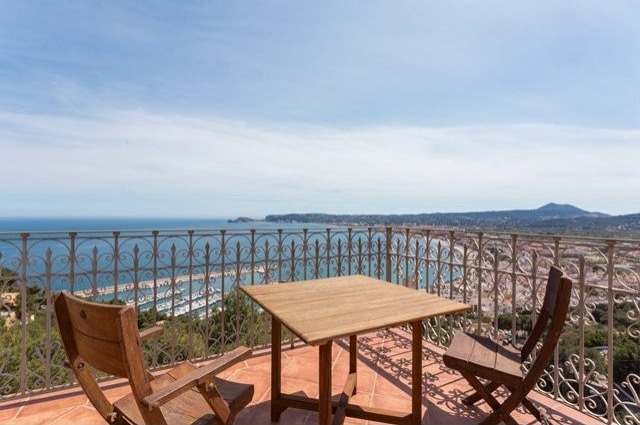 5 Bedroom Villa in Javea - 2