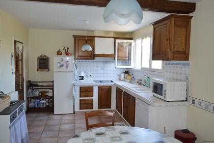 Lovely setting for this modern 3-bed.. - 2