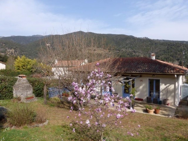 Charmante Villa Avec Jardin Et Vues..