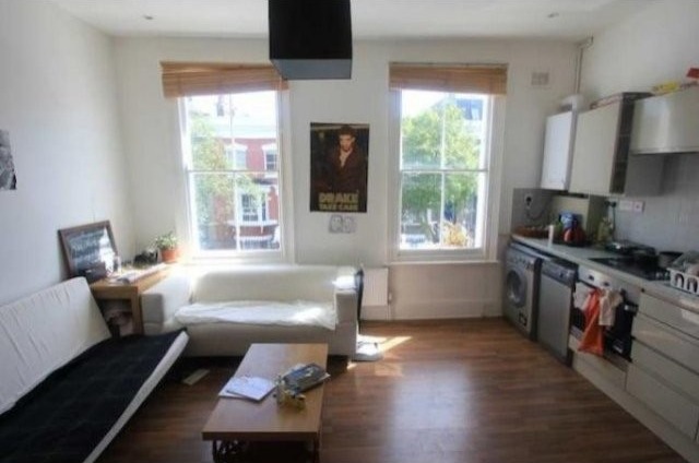 2 Bed Flat/Apartment To Let in London - 2