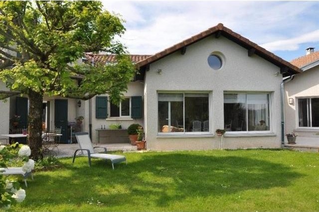 4 bedroom Villa For Sale: 38490 SAINT..